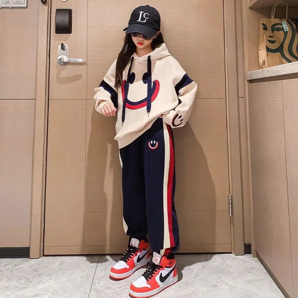 Girls Printed Hoodie And Joggers 2 Pcs set