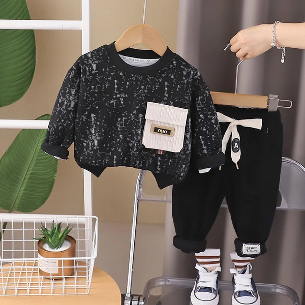 Boys Black Printed T-Shirt And Jogger 2 Pcs Set